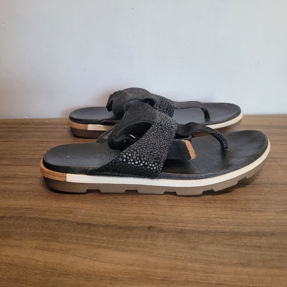 Sorel black leather sandals 8.5 - Picture 2 of 9